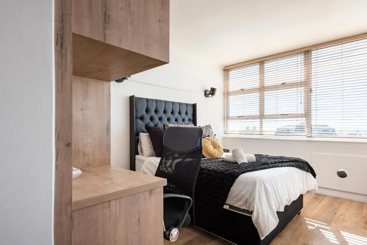 Fully Kitted Bachelor Apartment Cape Town