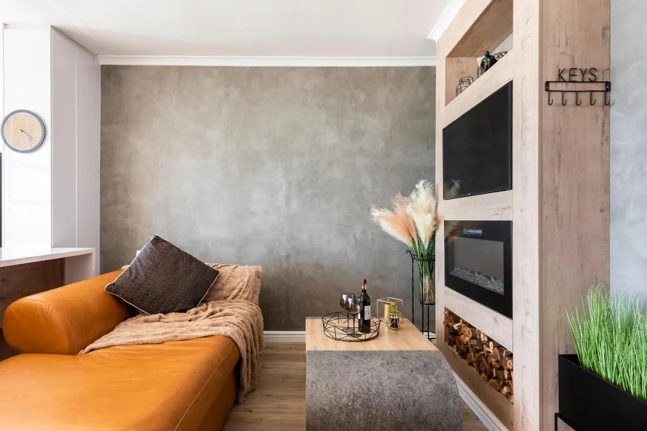 Fully Kitted Bachelor Apartment Cape Town